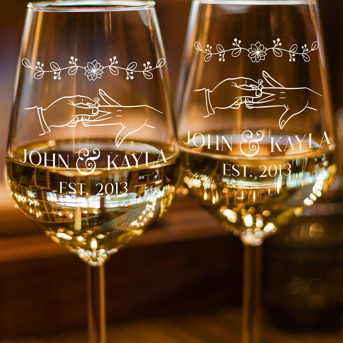 Personalized Wine Glass - "Tying the knot"