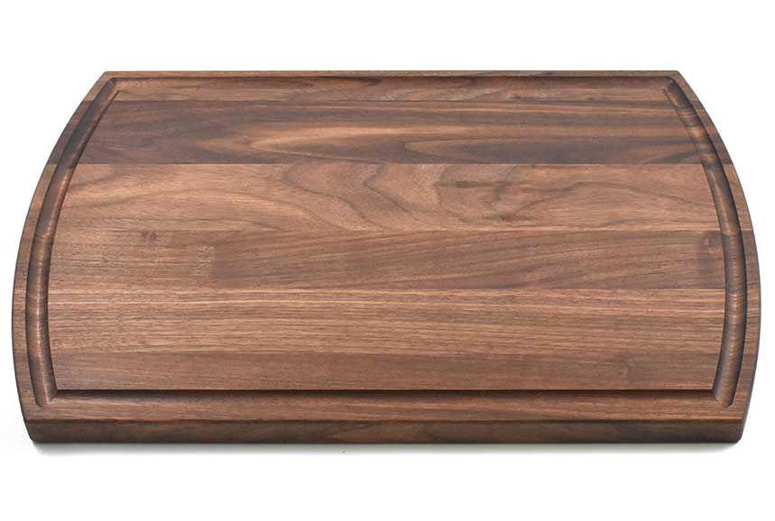 https://maisoncustom.com/cdn/shop/products/walnut-cutting-board-personalized-arched-juice-groove_1500x.jpg?v=1630686768