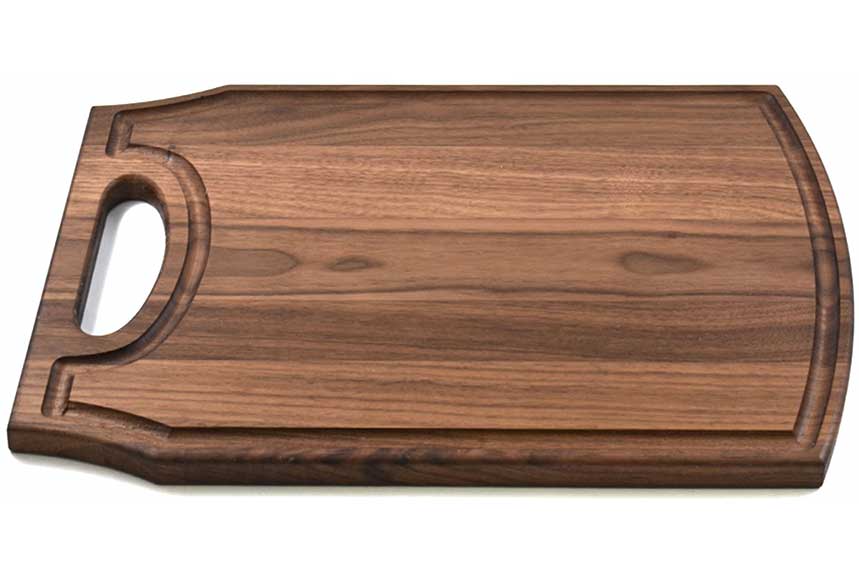 https://maisoncustom.com/cdn/shop/products/walnut-engraved-cutting-board-with-handle_1500x.jpg?v=1630687103